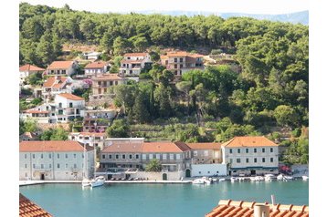 Family pension Jelsa 11